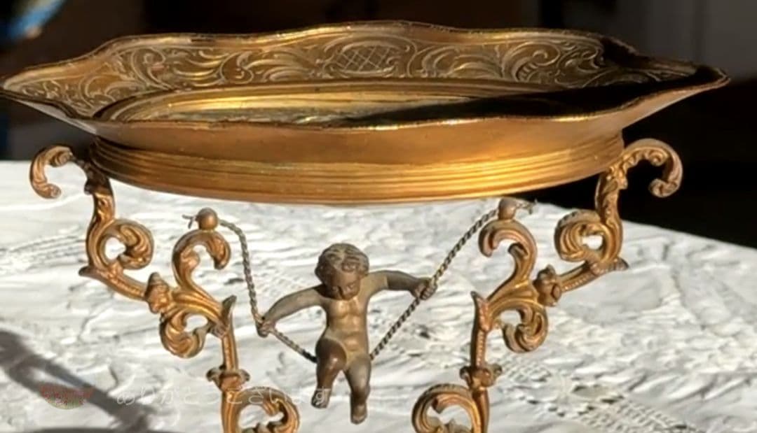 アンティーク 天使像付き装飾品