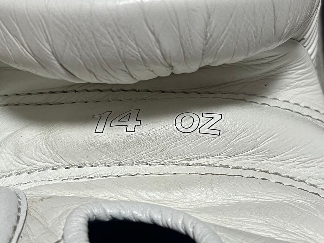 Winning ボクシンググローブ ホワイト スーパーリング用14oz 紐タイプ