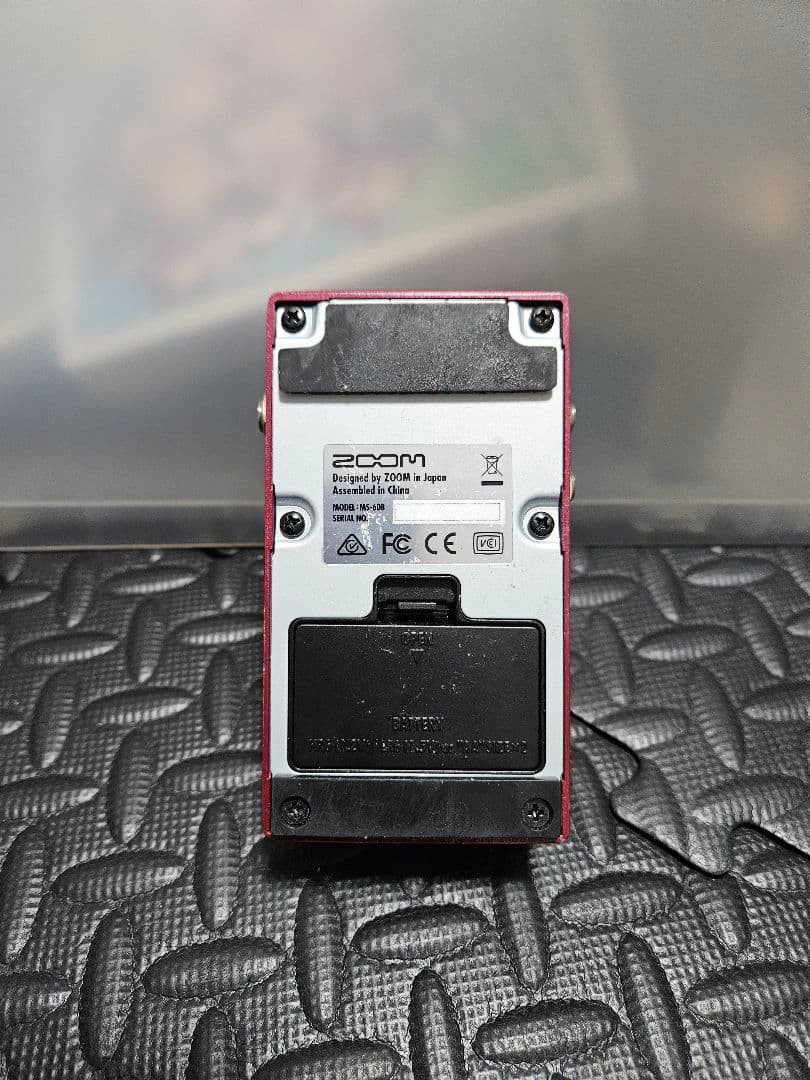 ベース ZOOM MS-60B