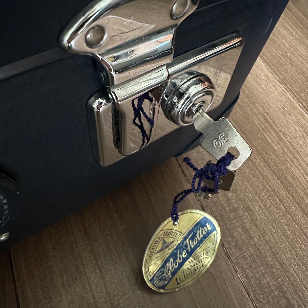 h*i様 グローブトロッター GLOBE TROTTER スーツケース・トランク