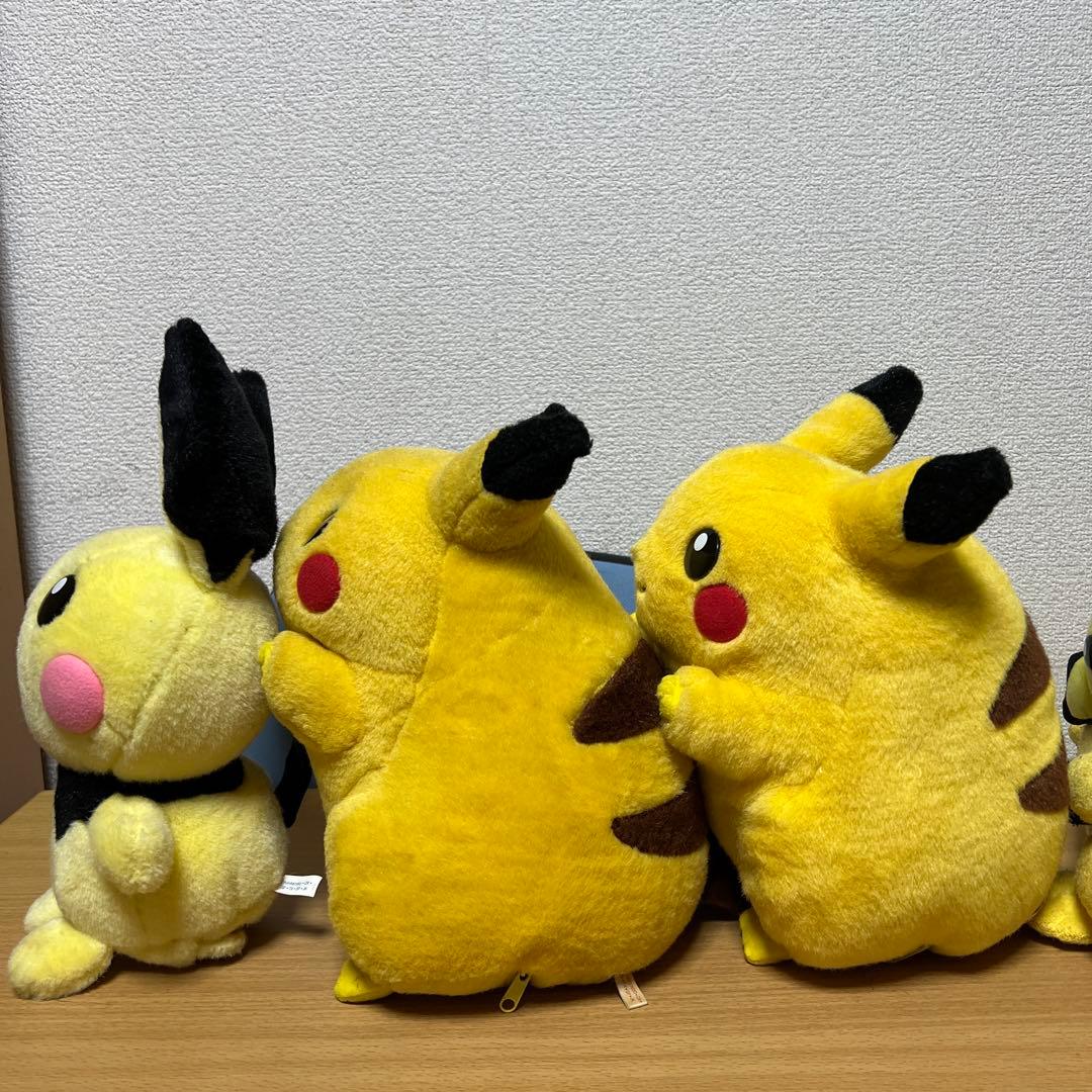 ピカチュウ ポケモン　ぬいぐるみ　まとめ売り