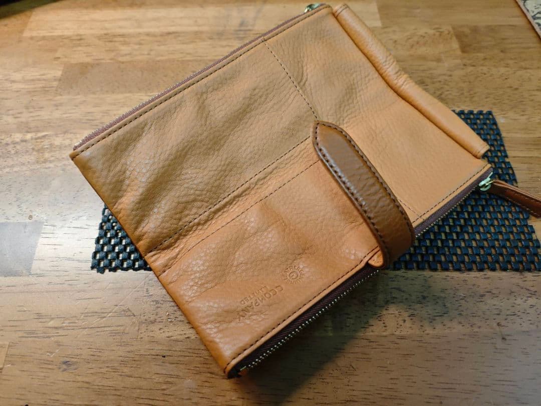 【お値下げ中】Cカンパニー　ルポプリモペンケース　ウイスキー