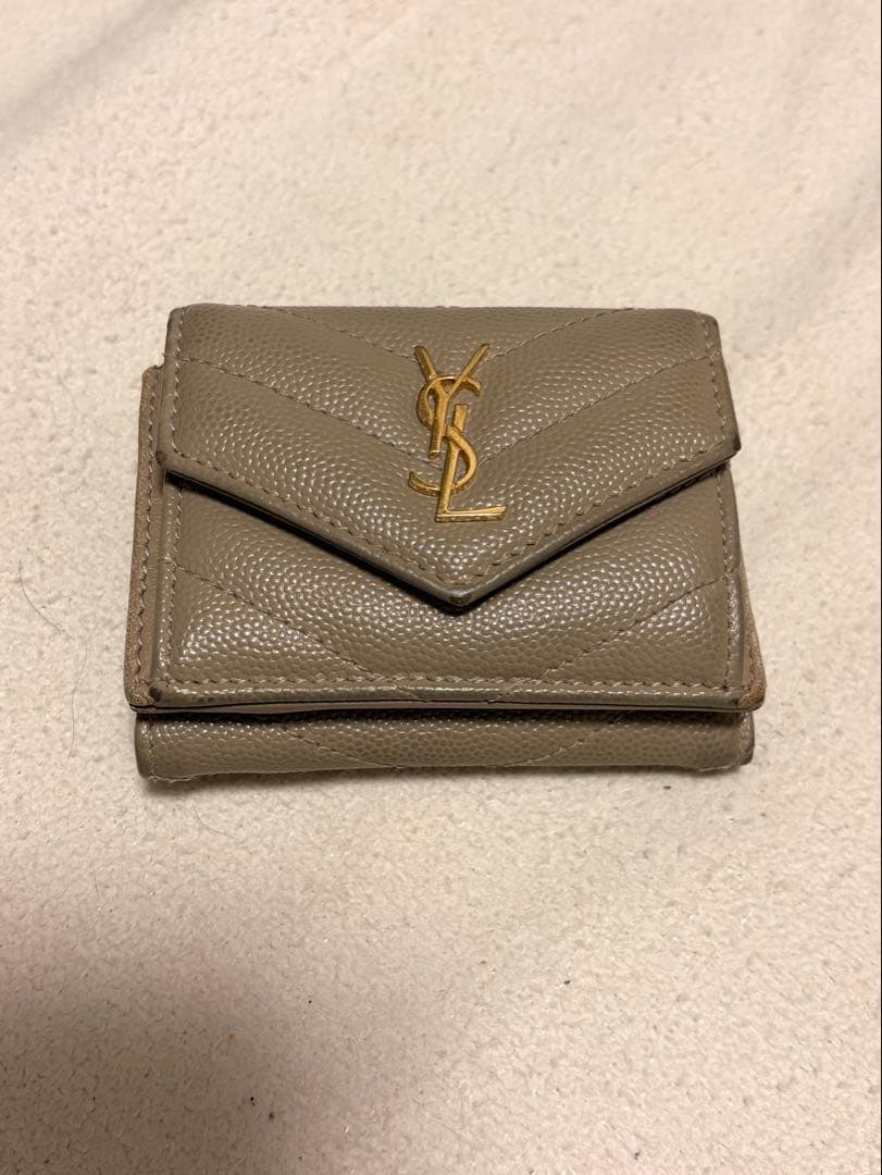 YVES SAINT LAURENT イヴサンローラン ベージュ 三つ折り財布