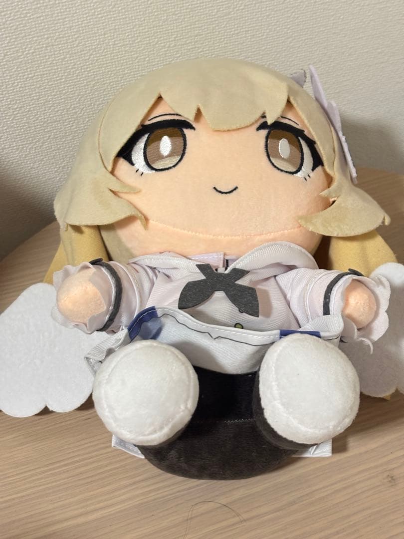 ブルーアーカイブ　　桐藤ナギサ　ぬいぐるみ