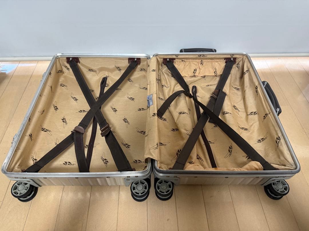 RIMOWA クラシックフライト 974.52　33リットル　4輪