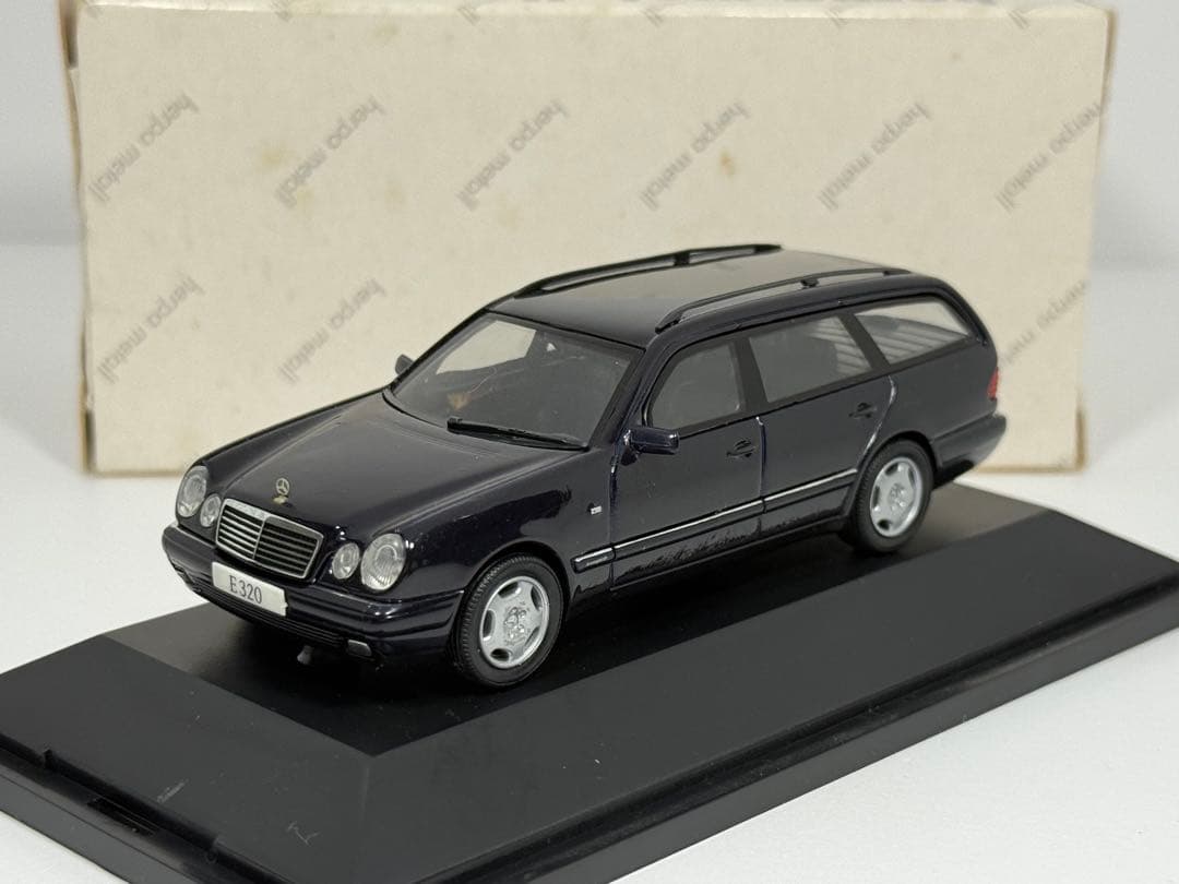ISELVS 専用1/43 メルセデス ベンツ Eクラス Tモデル E320