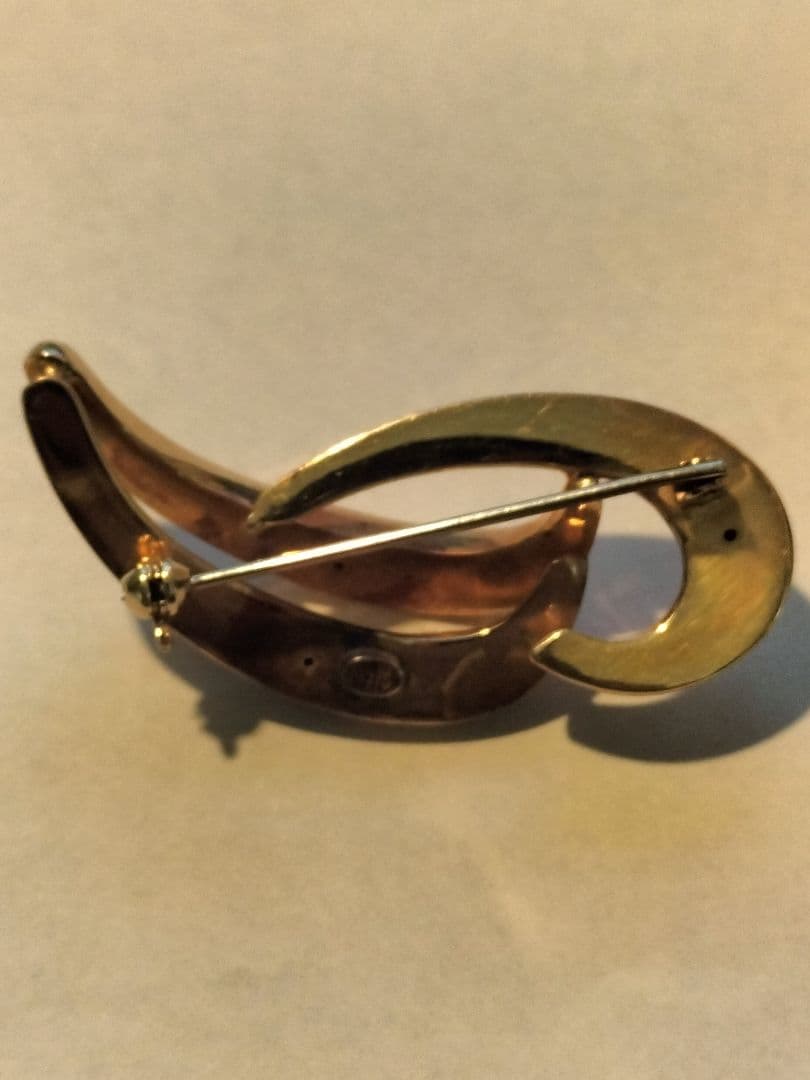 １４ｋｔ金 イタリア製ツイストデザインブローチ