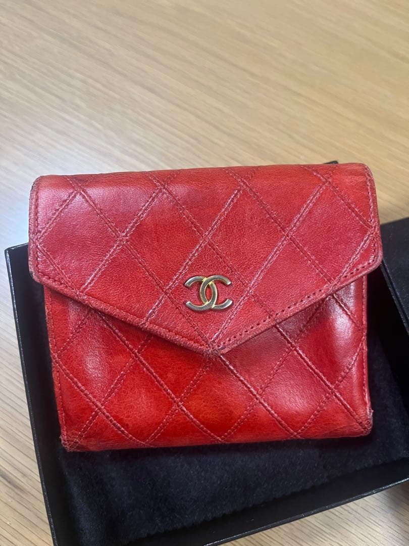 シャネル　二つ折り財布　ビコローレ