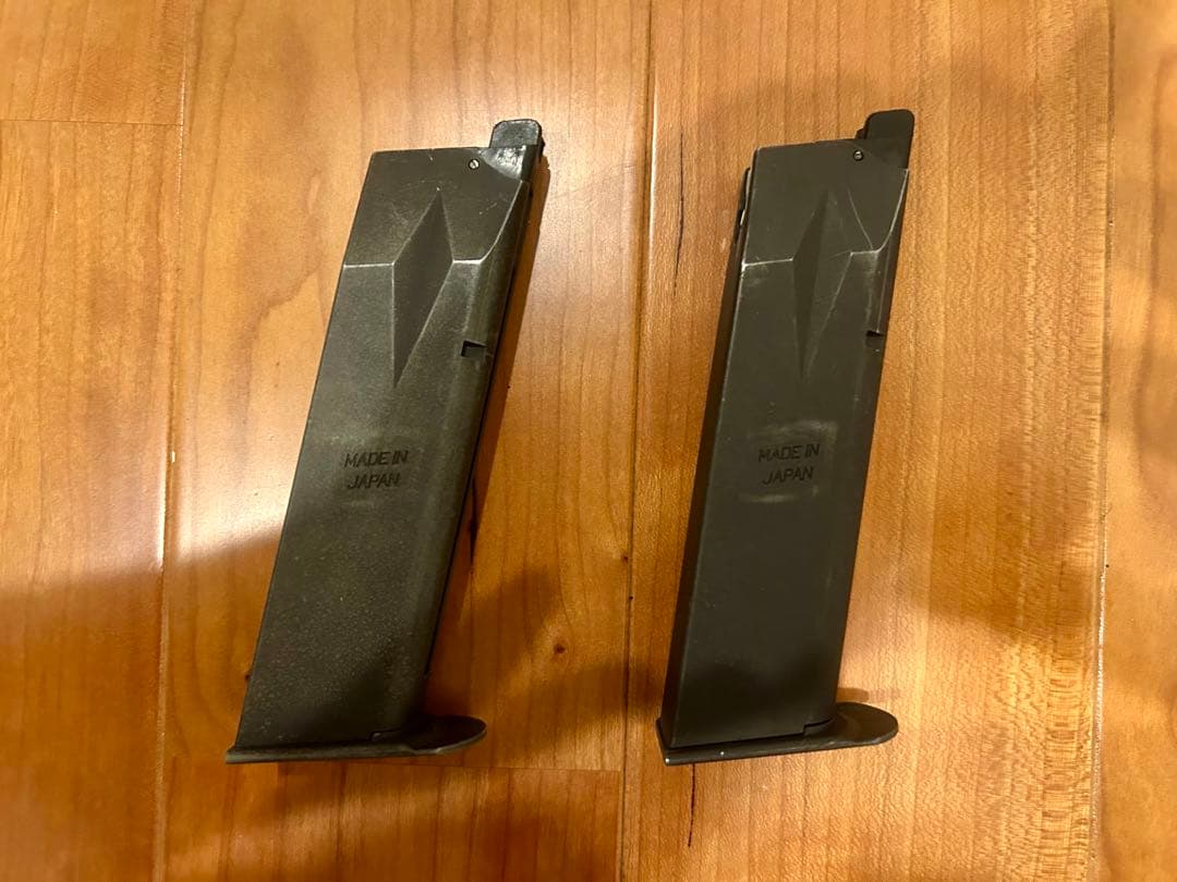 p226 E2 東京マルイ ガスガン 純正マガジン+1セット