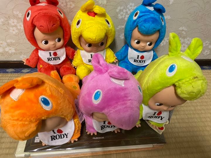 ローズオニールキューピーxXメロディおぁきいぬいぐるみ