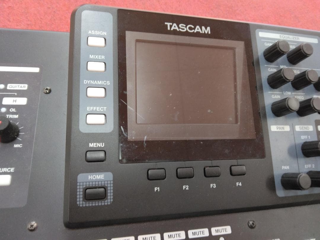配信機器・PA機器・レコーディング機器 TASCAM DIGITAL PORTASTUDIO DP-32SD