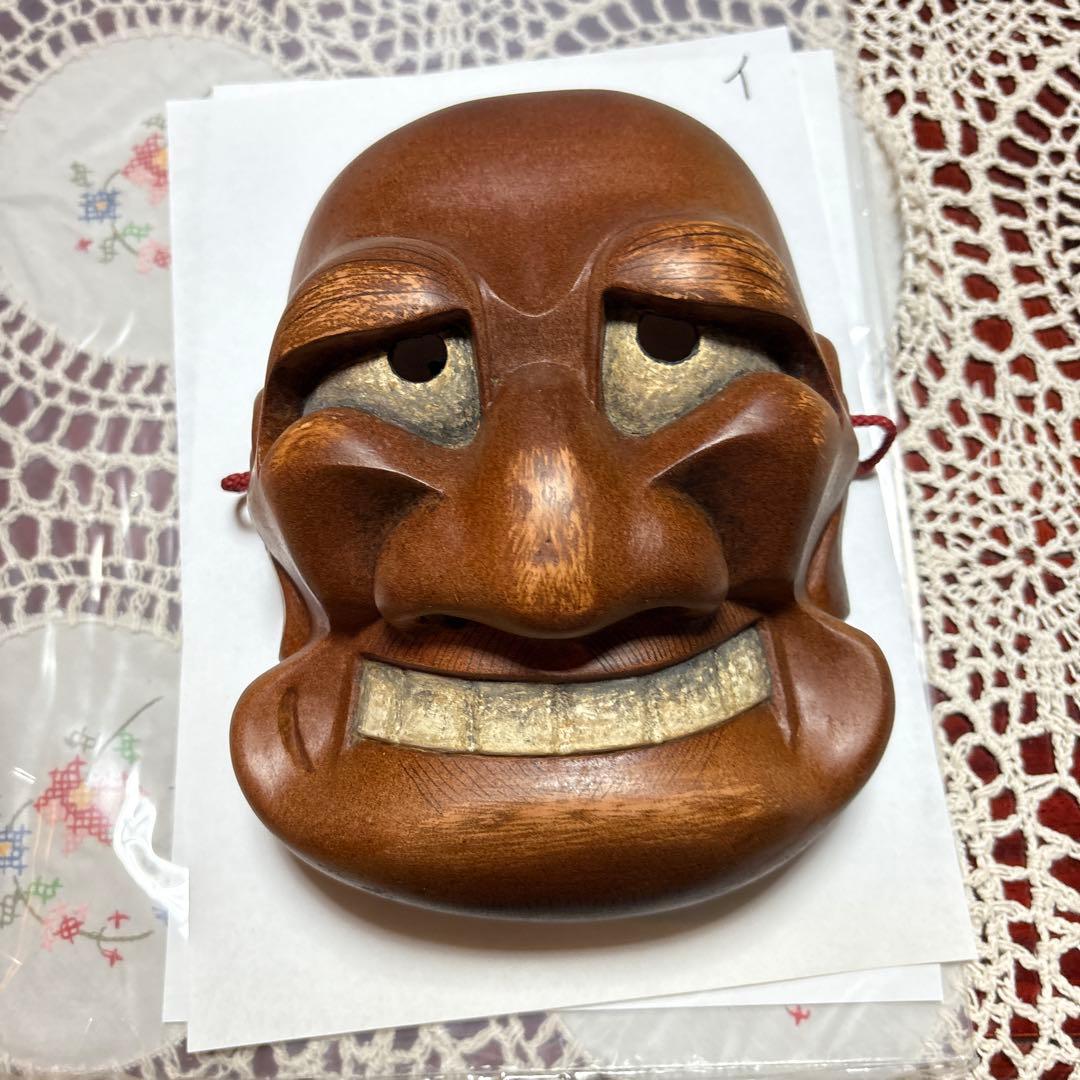 木製 笑顔の能面