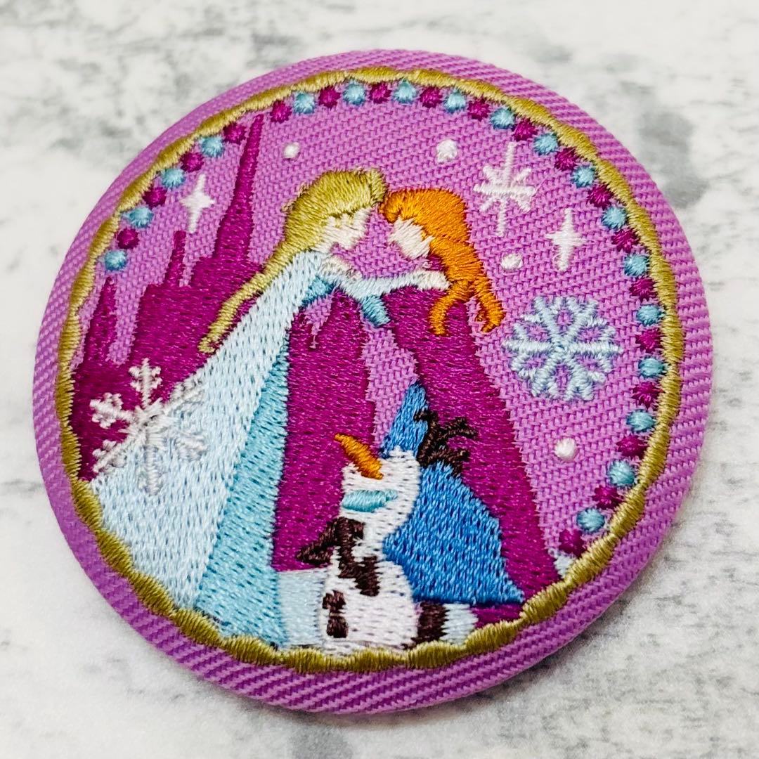 Disney 刺繍缶バッジ