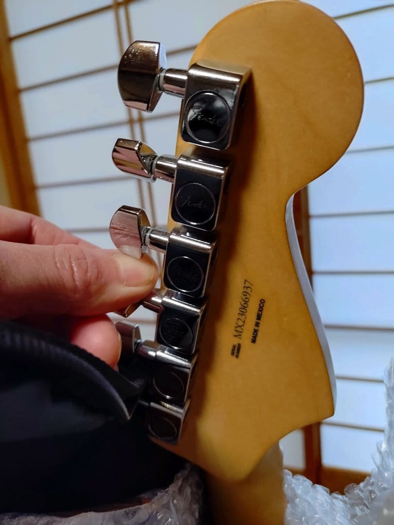 Fender Mexico Player Stratocaster lefty赤