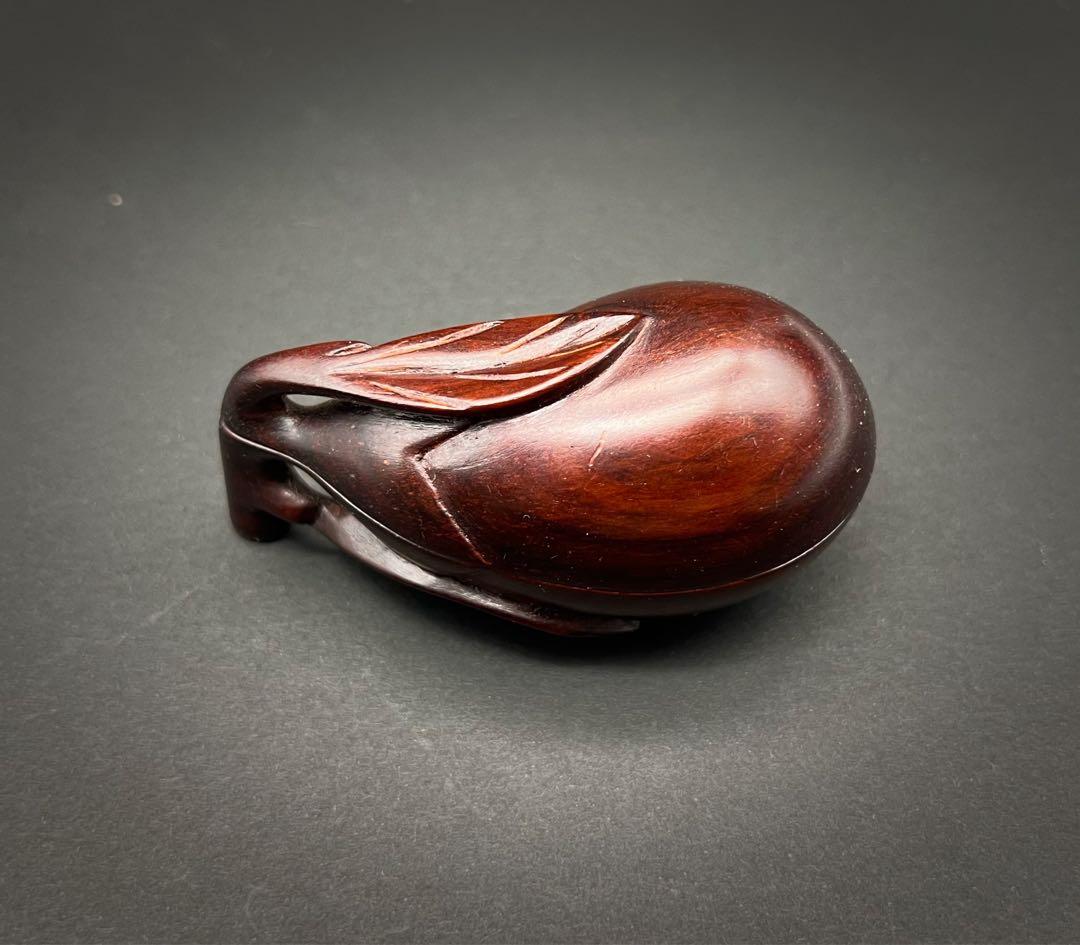 繊細彫刻 唐木 紅木 なす　木彫 蓋物 香合 香道具