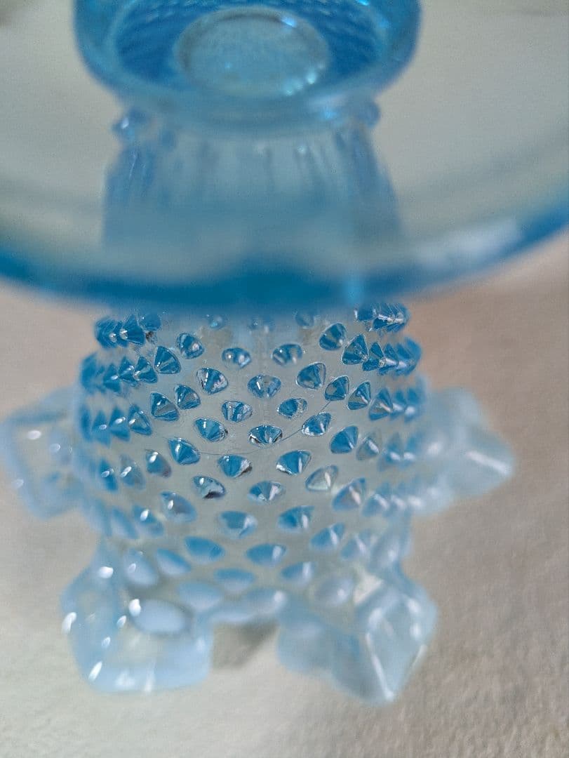 フェントン　ブルーオパルセント ホブネイル フリル　フラワーベース