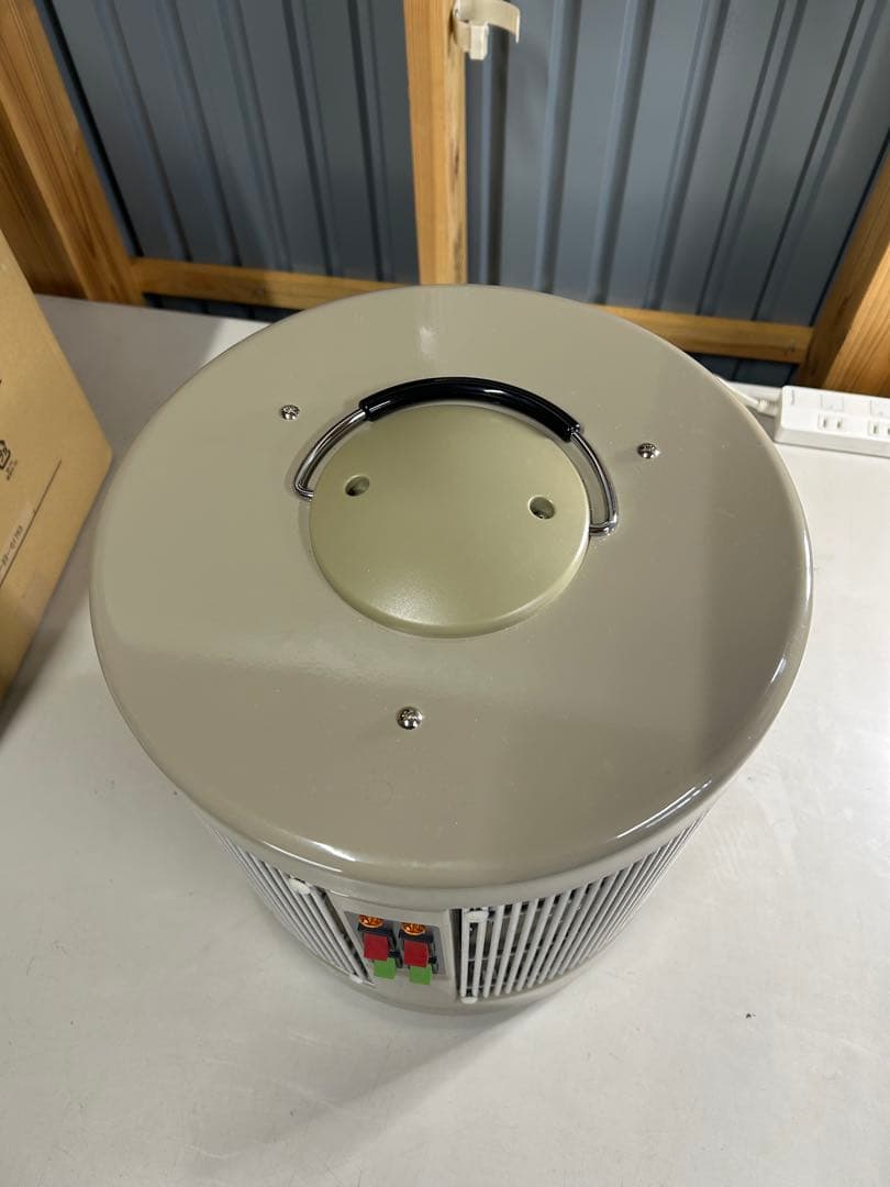 赤外線パネル、ヒーター　暖和室　1000型 ベージュ　美品