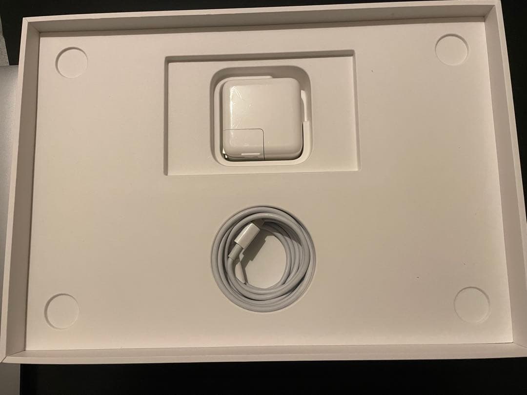 【美品】MacBook Air M1チップ メモリ8GB SSD256GB