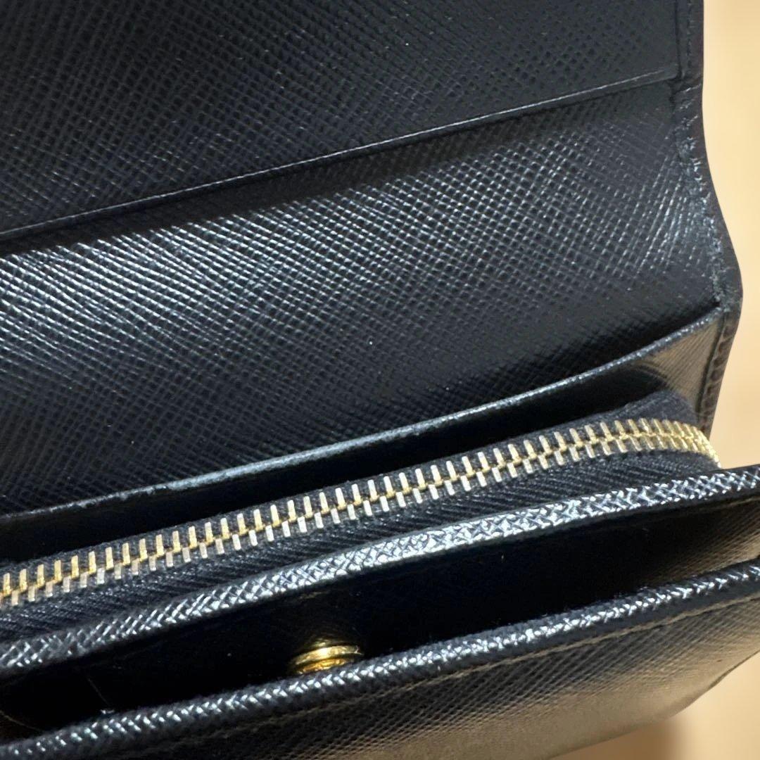 PRADA コンパクト財布