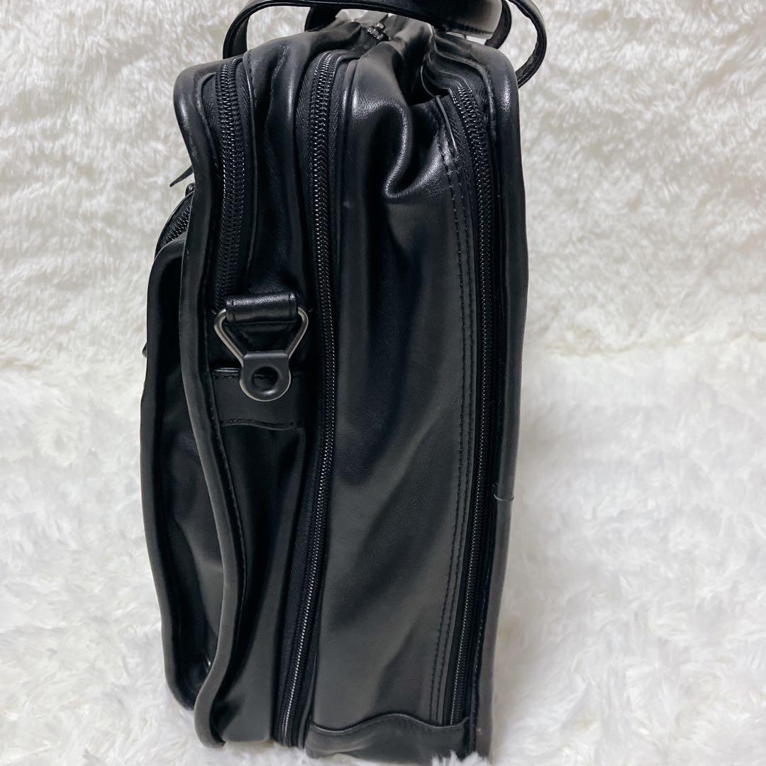【超美品】TUMI カーフレザー大容量　ビジネスバッグ ブラック通勤　A4 PC