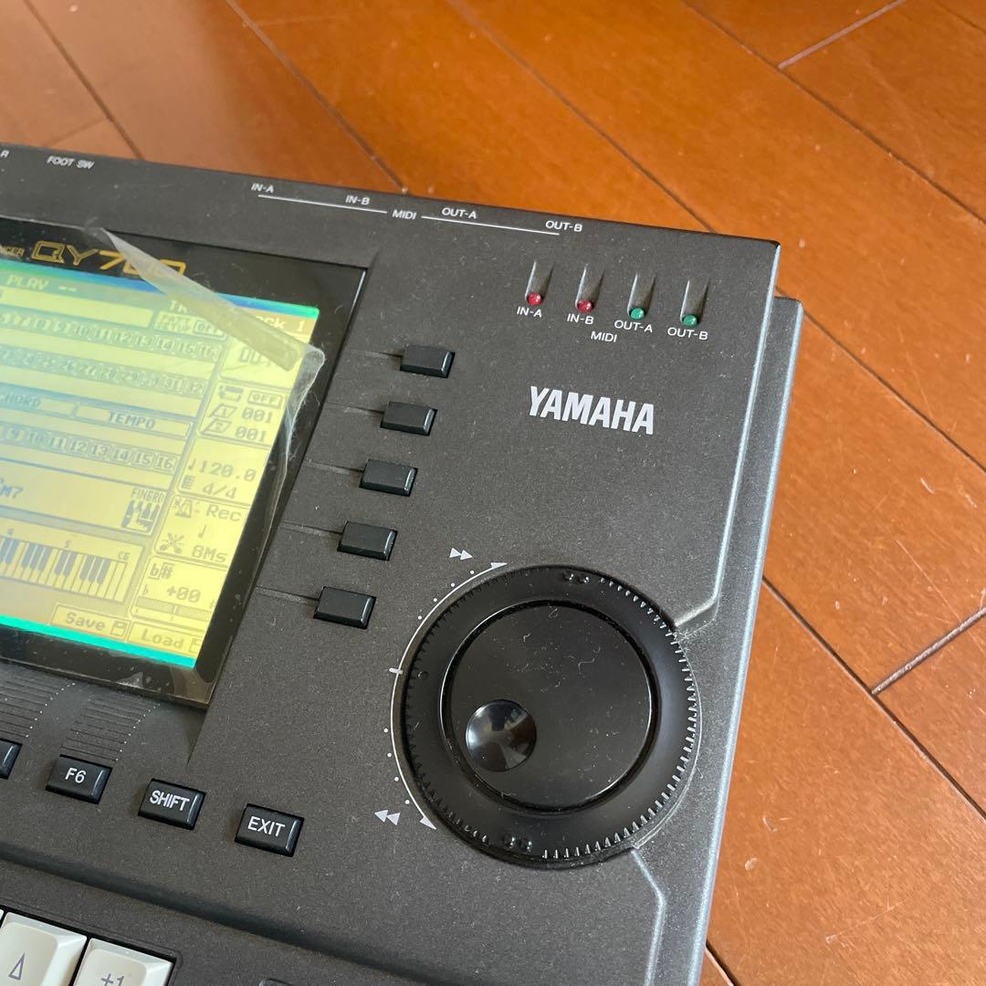 YAMAHA QY700 シーケンサー リズムマシン