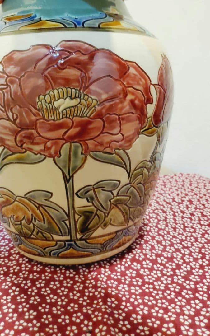 ➄宮城三成 赤い花の大壺 沖縄 やちむん 鮮やか 貴重 人間国宝孫