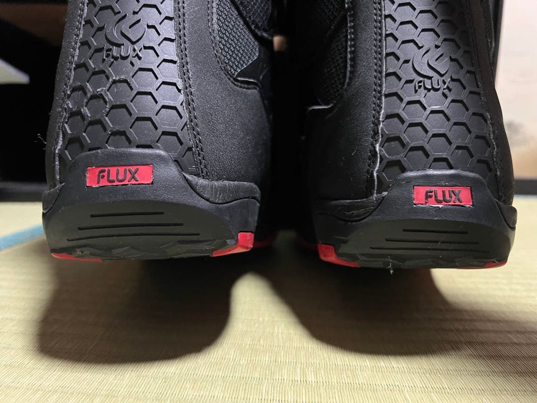 ト*シ様 中古 Flux OM-BOA 23-24 27.5cm スノーボードブ