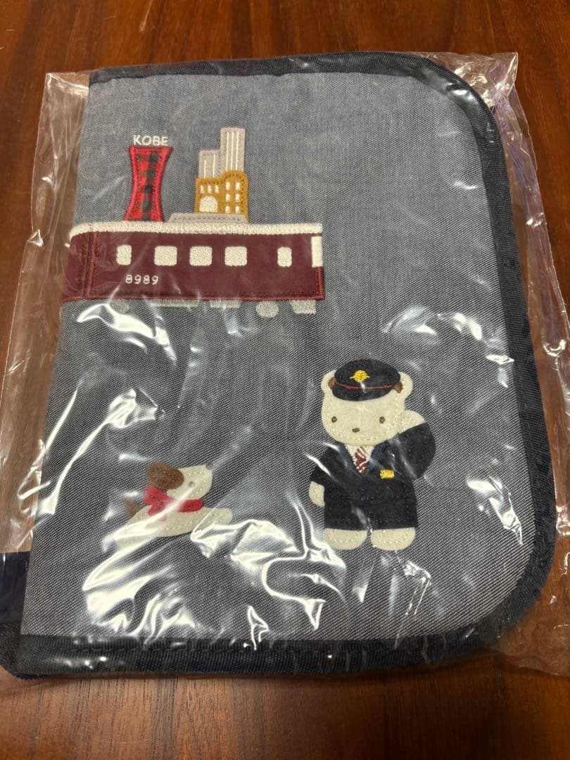 阪急電車　ファミリア　コラボ　マルチケース　新品