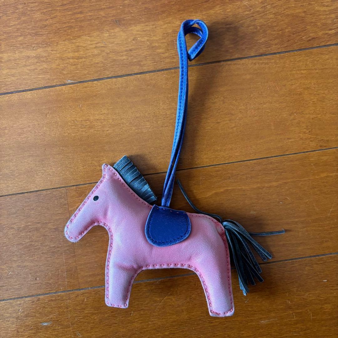 特別価格にて！HERMES エルメス ロデオチャーム ローズアザレ