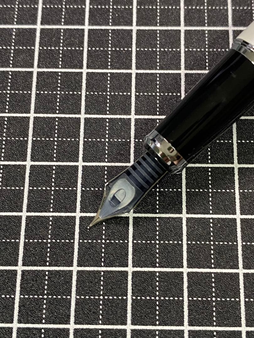 PILOT STELLA 90s Pearl White 万年筆　字幅F