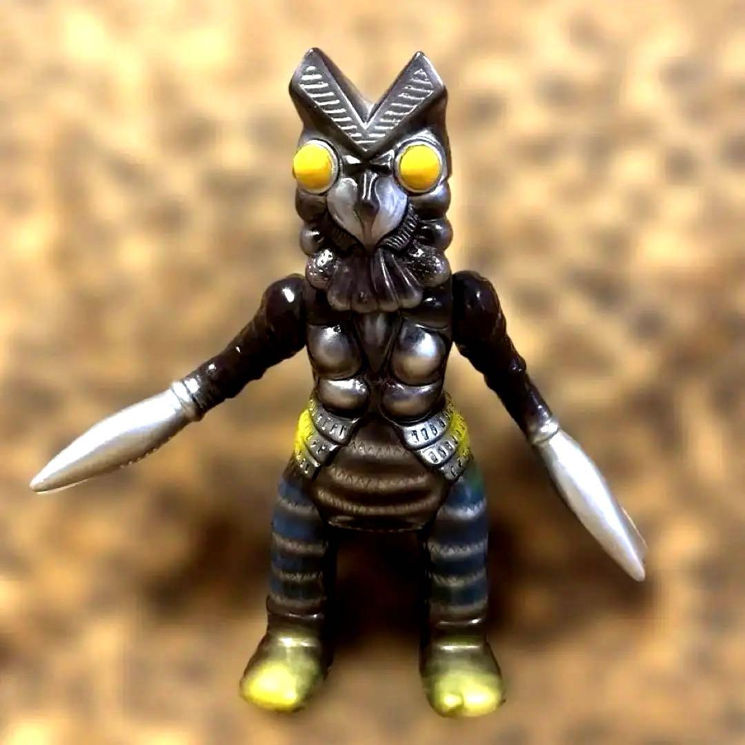 限定！￼当時物　バンダイ ブルマァク　怪獣ソフビ　バルタン星人　ハイパーホビー誌