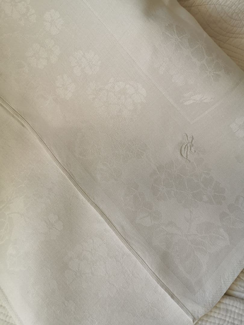 アンティーク ダマスク織 リネン 桜草 プリムラ 紫陽花風 イニシャル刺繍クロス