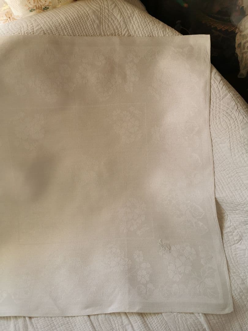 アンティーク ダマスク織 リネン 桜草 プリムラ 紫陽花風 イニシャル刺繍クロス