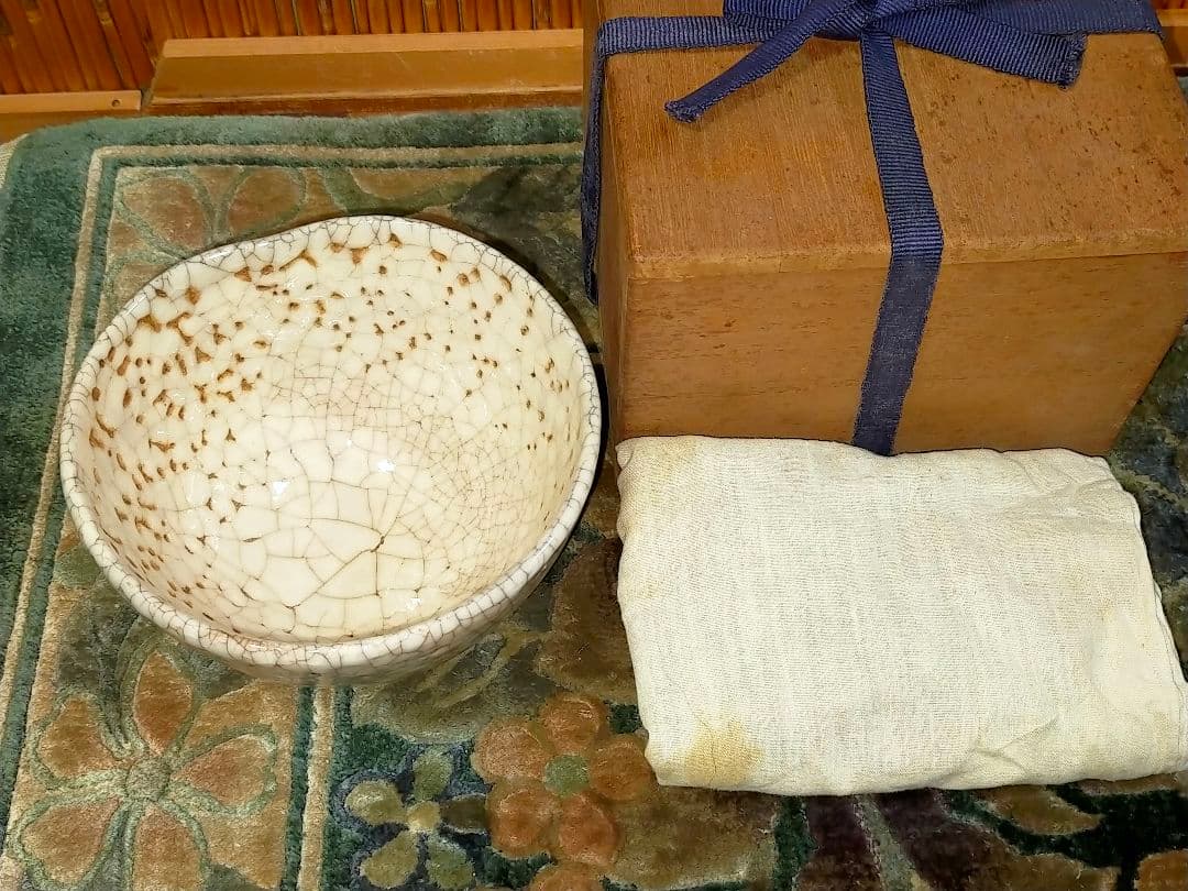 ♥古萩♥　茶碗　無銘　桐箱付き　萩焼　茶道具　骨董　古玩