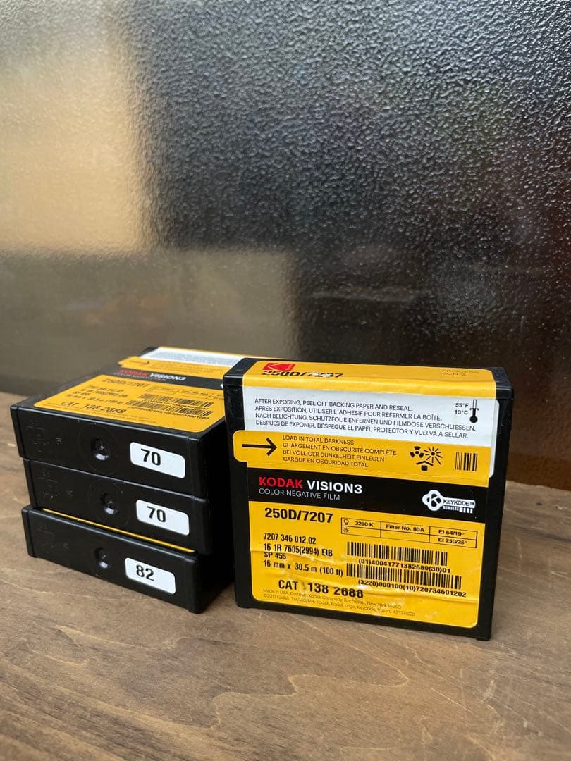 16mm/100ft／コダックvision3 250D カラーネガティブフィルム