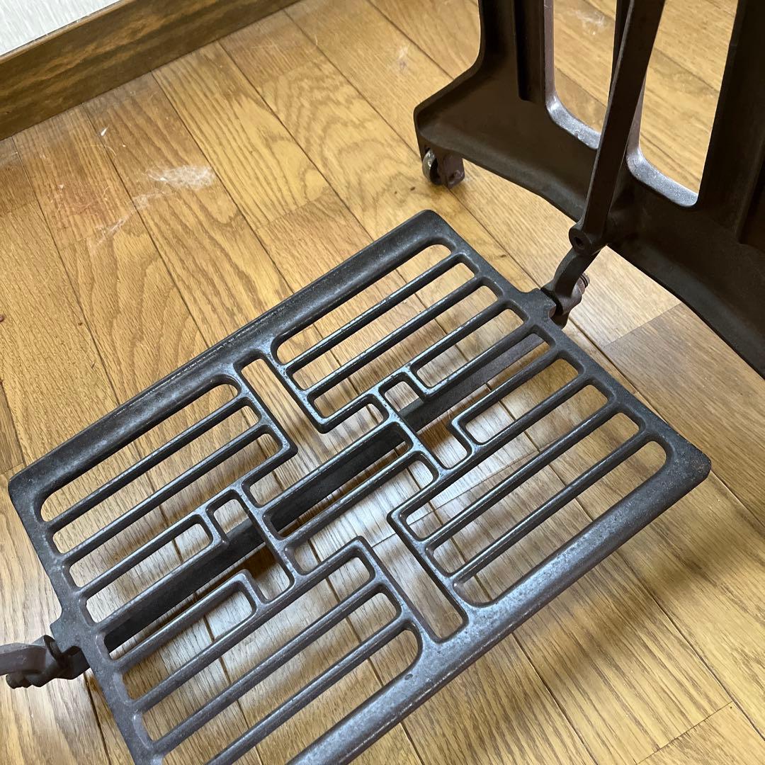 TOYOTAミシンの脚　ＤＩＹでテーブルの脚に！