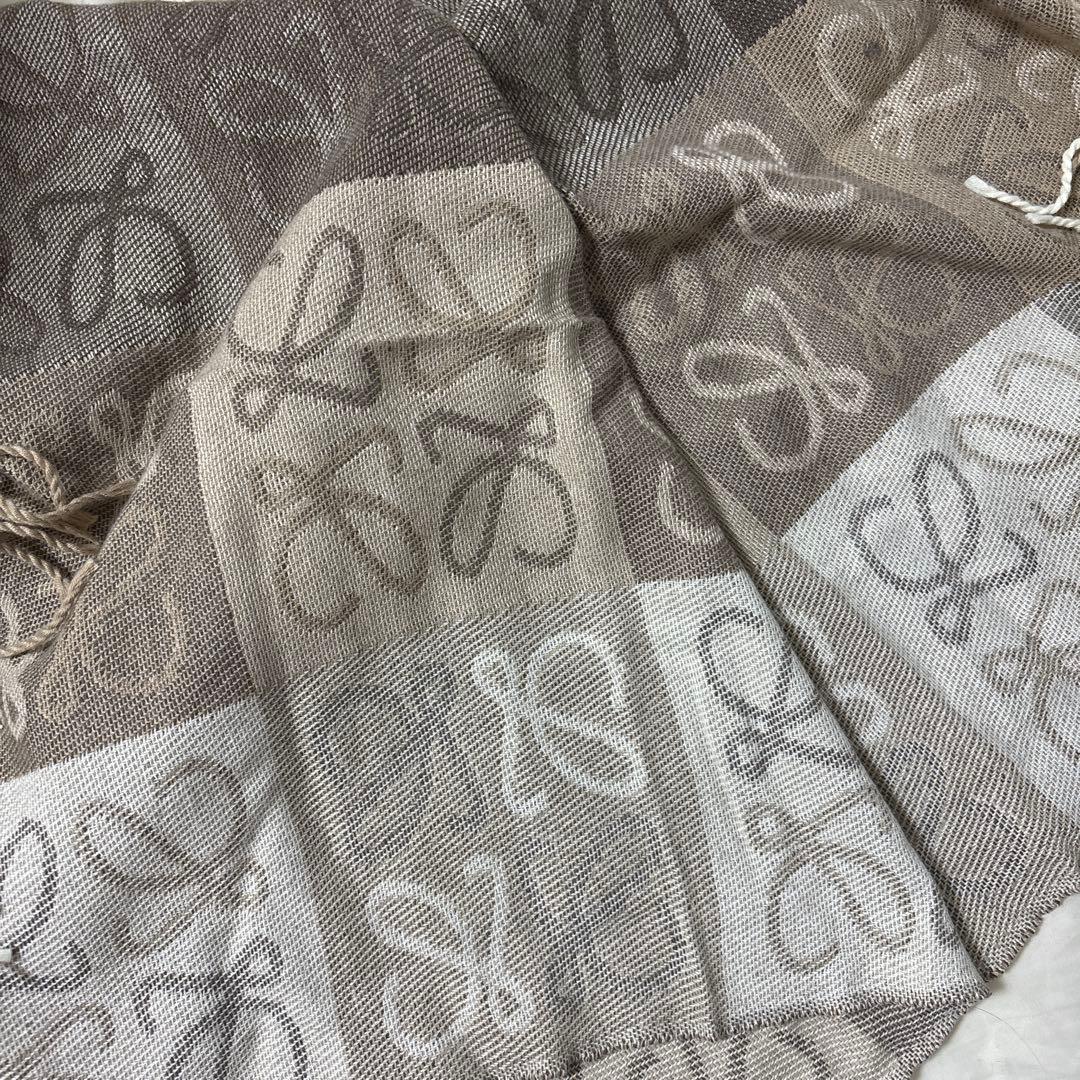 パターン入りマフラー ベージュ系