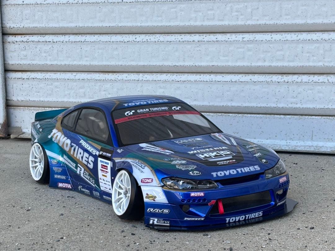 アディクション PANDEM シルビアs15 ラジコンボディ 塗装済未走行