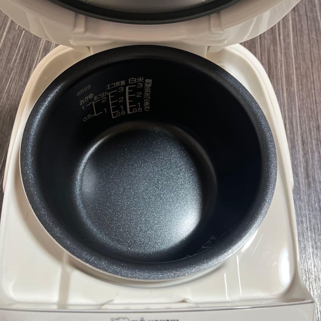 S*k様 象印　2024製マイコン炊飯器NL-BF05 3合極め炊き　美品！