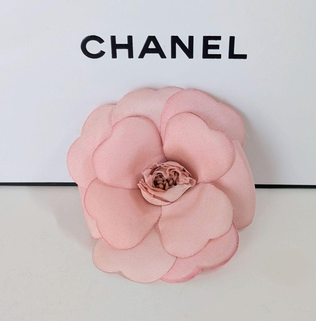 CHANEL シャネル カメリア ピンバッジ ピンブローチ ピンク系 タグ付