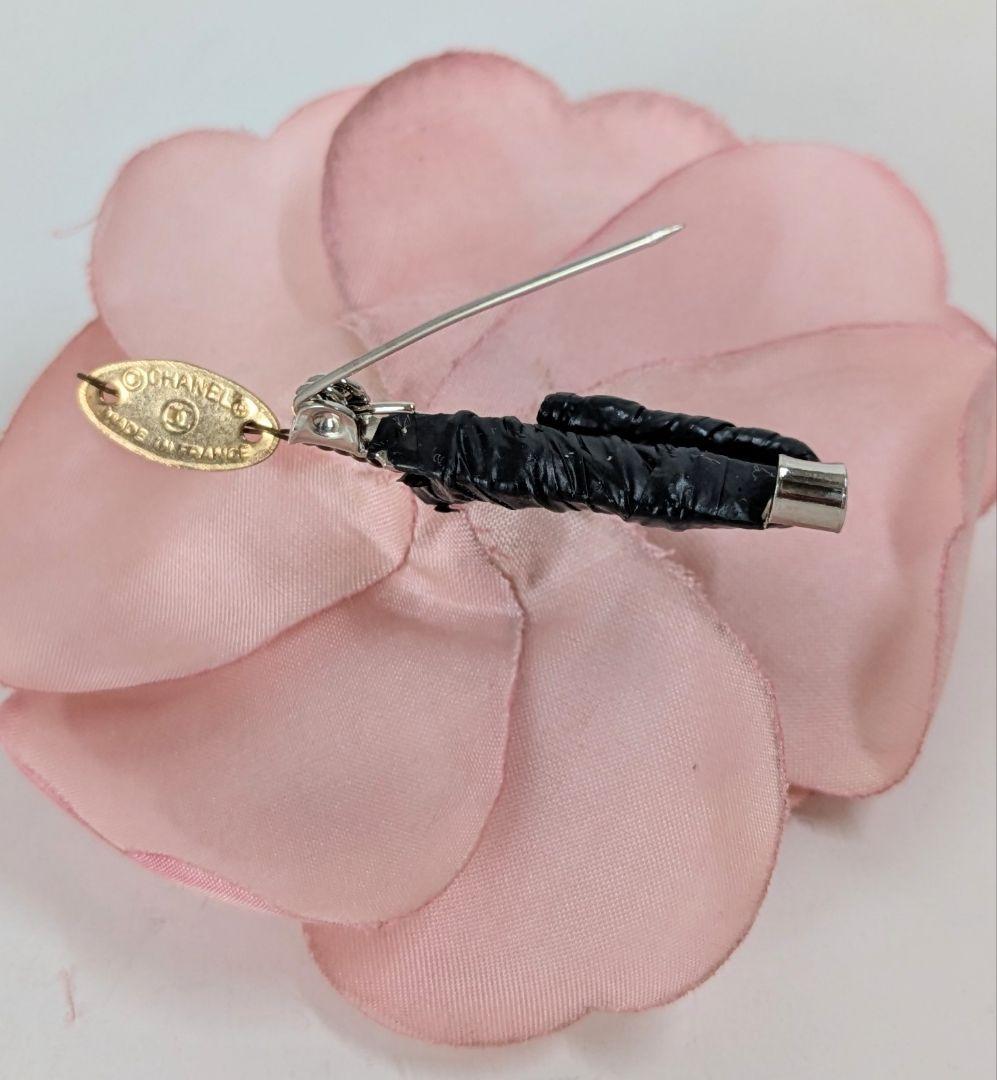 CHANEL シャネル カメリア ピンバッジ ピンブローチ ピンク系 タグ付