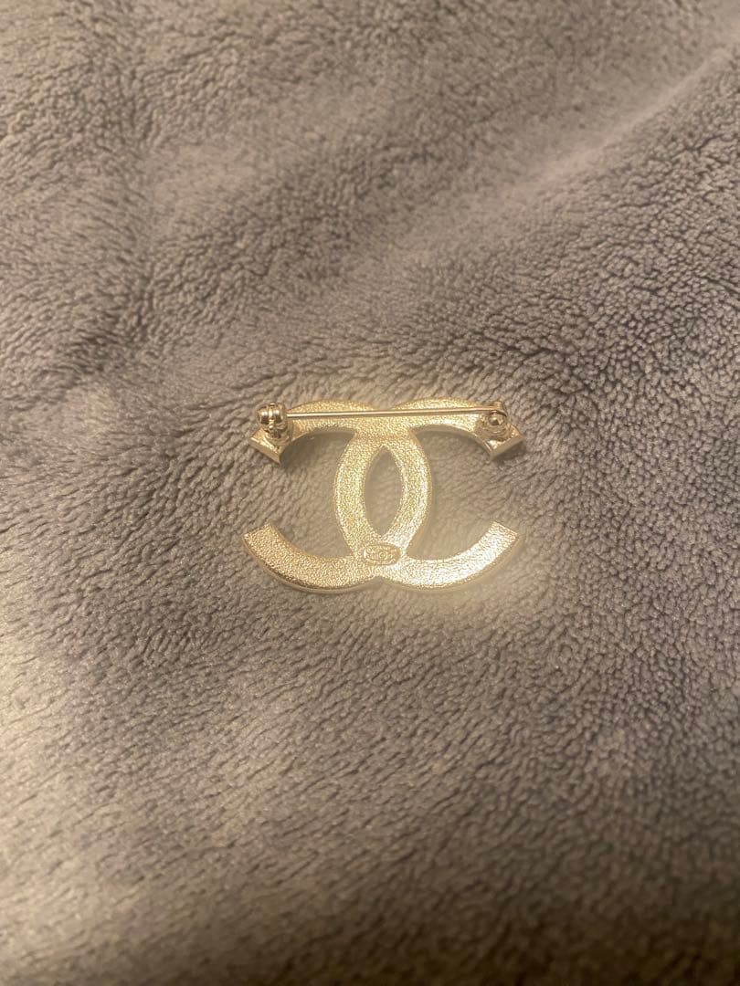 【未使用品】CHANEL ダブルCロゴ ブローチ