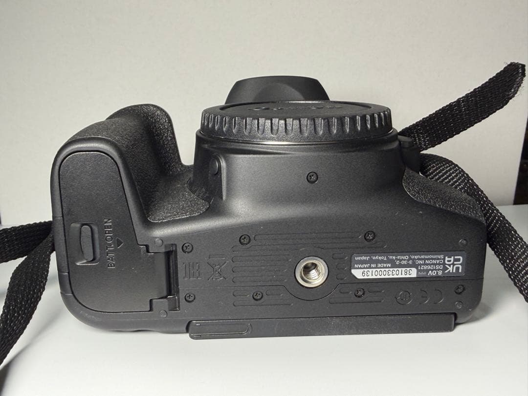 Canon EOS Kiss X10i デジタル一眼レフカメラ　ボディのみ