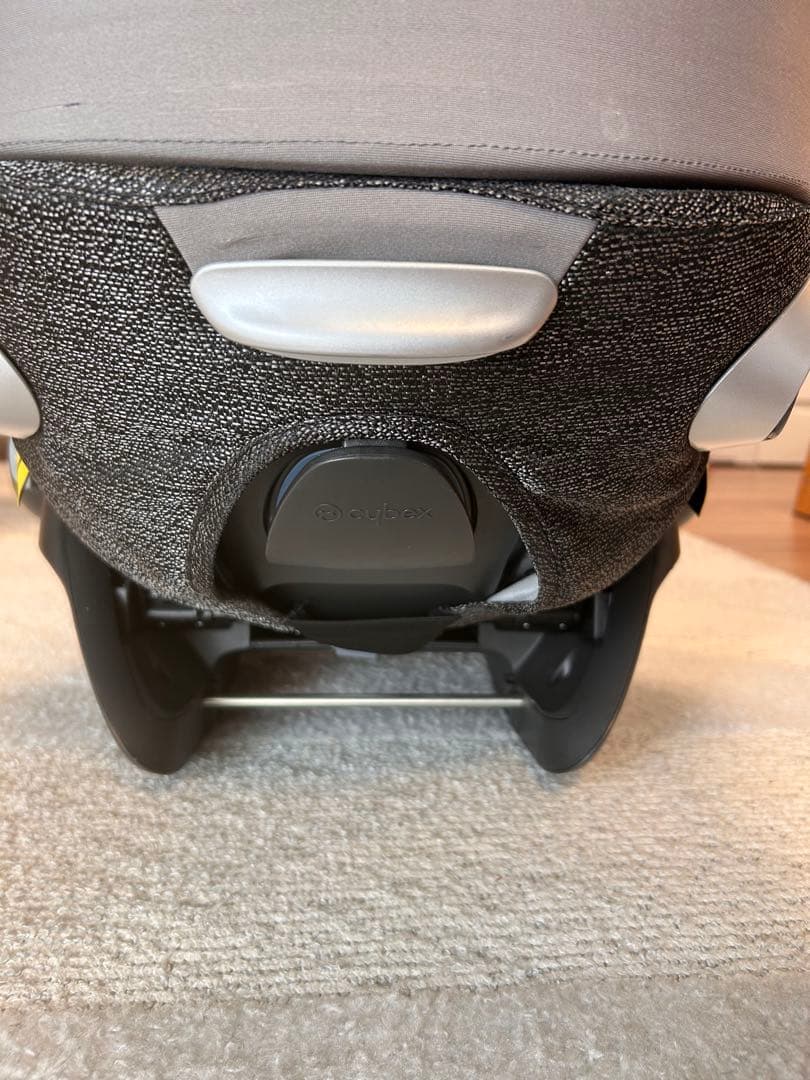 みい［手渡し限定］Cybex CLOUD Z I-SIZE ベースセット