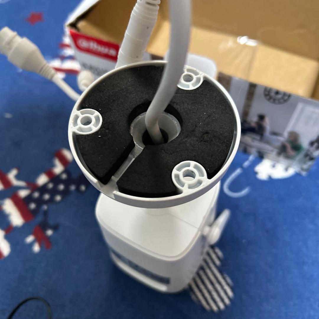 ワイヤレス防犯カメラ2台セット＋128GBメモリーカード付き