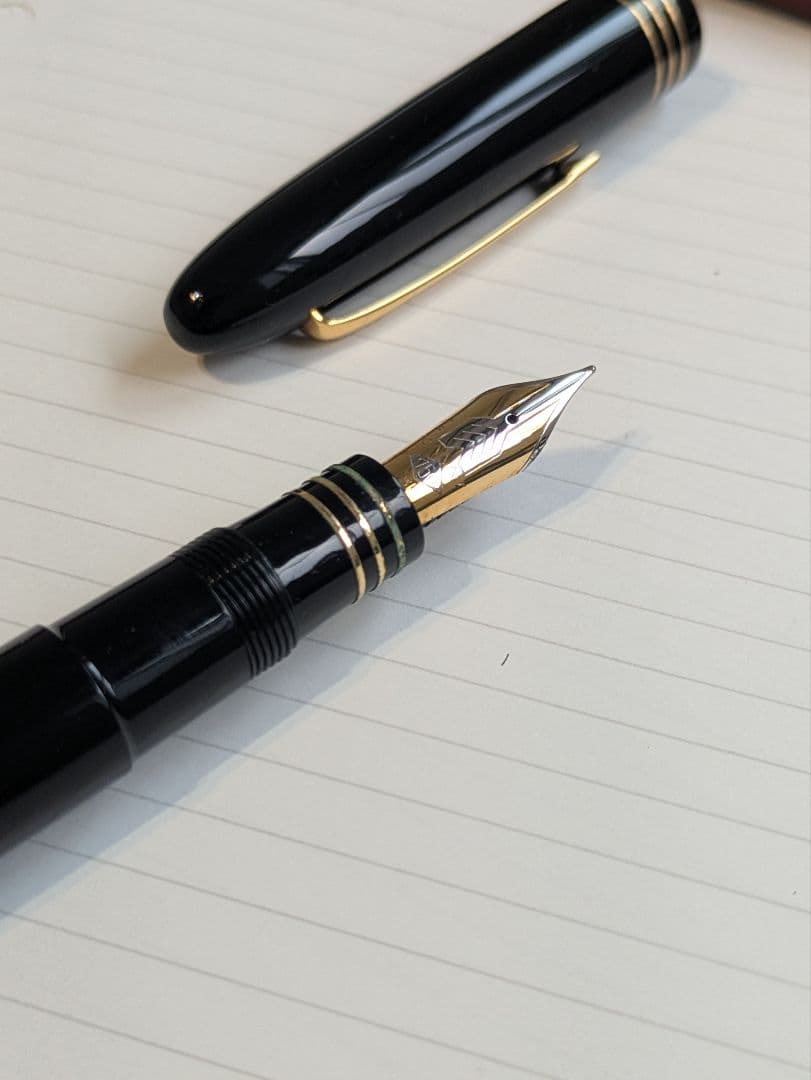 オマス　万年筆　限定　オマス ニューヨーク近代美術館 ペン先18K 750