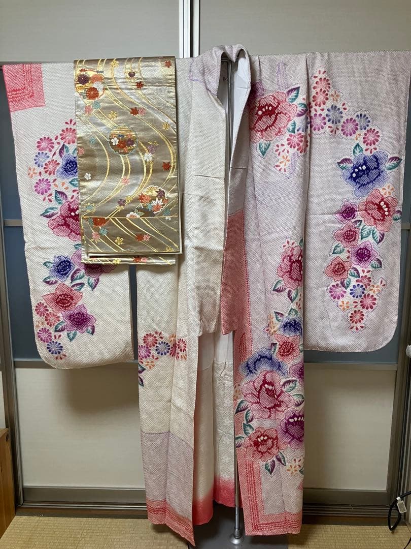 正絹　未使用品、総絞り振袖　　美品、袋帯