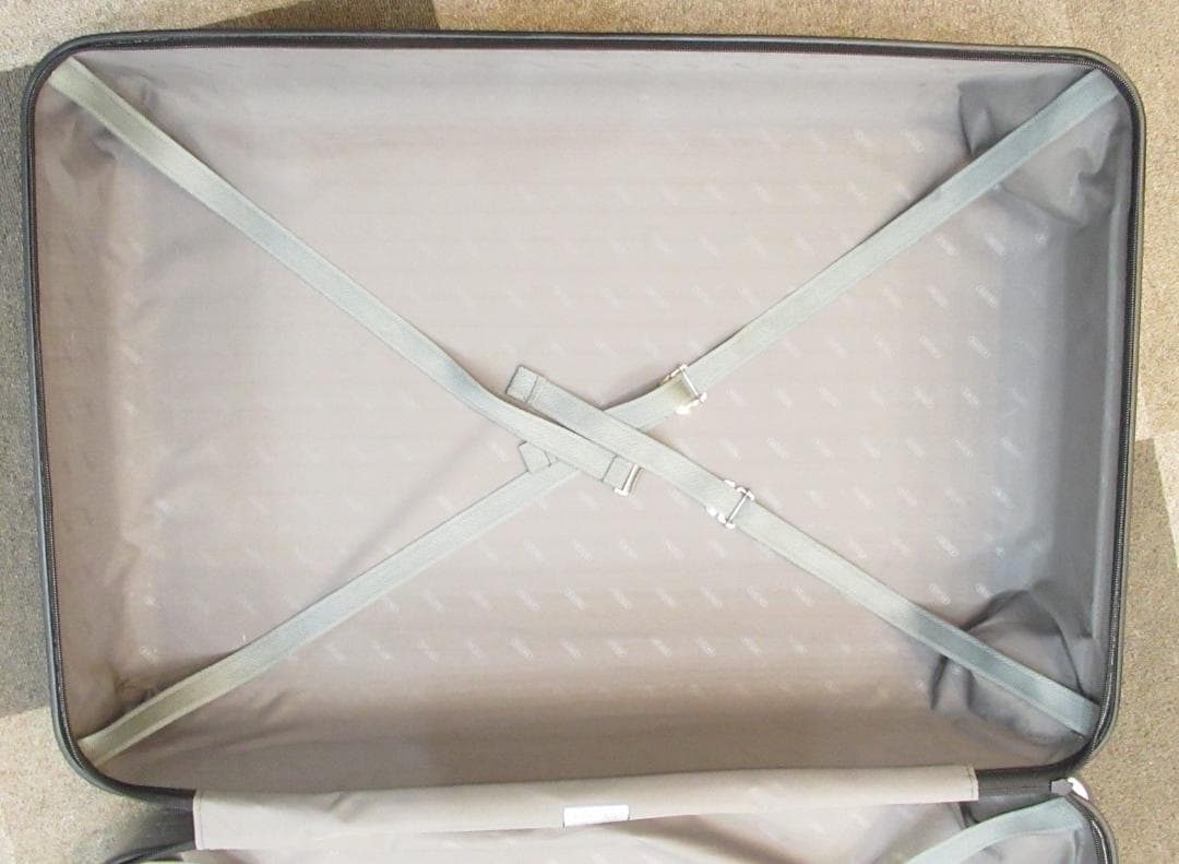 RIMOWA スーツケース　四輪　Lサイズ 中古品