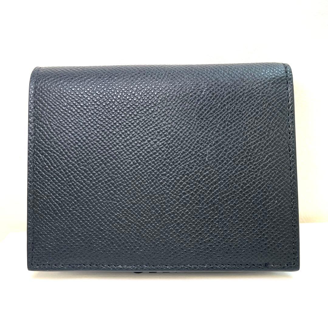 未使用　極美品　フェラガモ　折り財布　二つ折り財布　ガンチーニ　黒　ゴールド　革