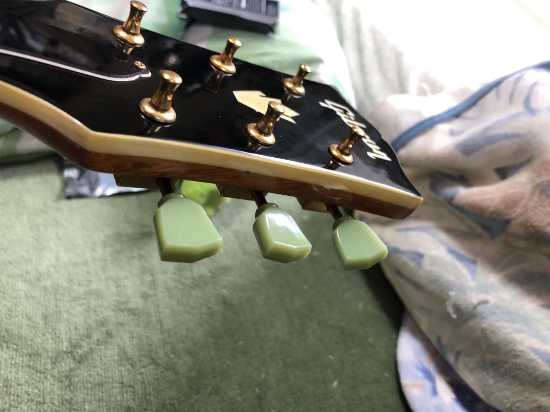 ES335タイプモデル　チブソン　使えます